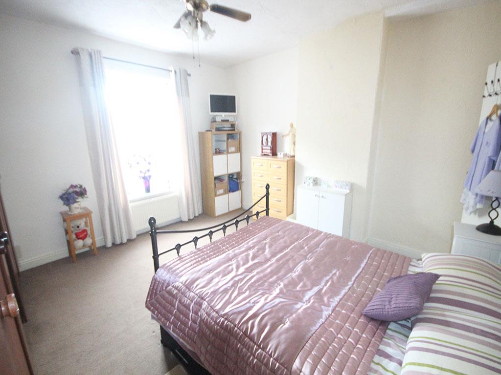 2 bedroom end terrace house SSTC in Earby - IMG_3299.jpg